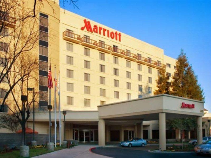 Visalia Marriott At The Convention Center Hotel Exterior photo